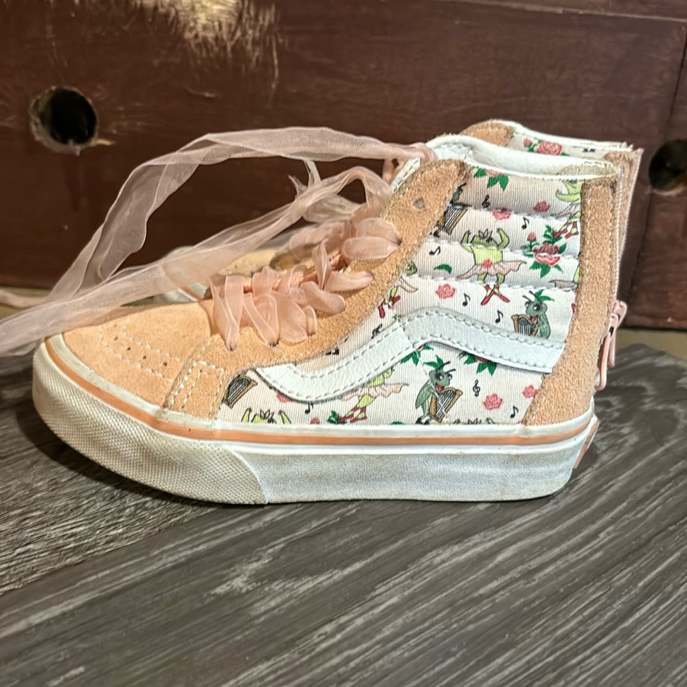 Little girl Vans